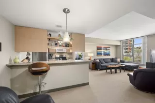 Photo #1: 230012615 Listing