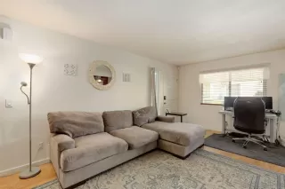 Photo #3: 230012624 Listing