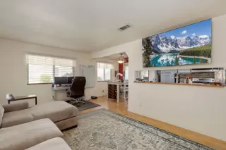 Photo #4: 230012624 Listing