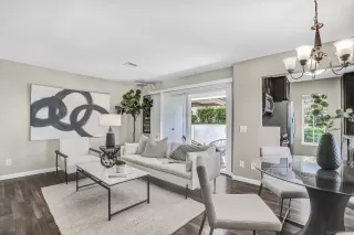 Photo #2: 230012635 Listing