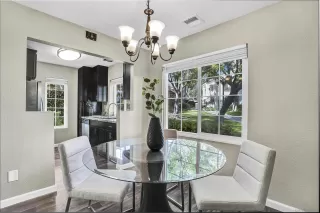 Photo #4: 230012635 Listing