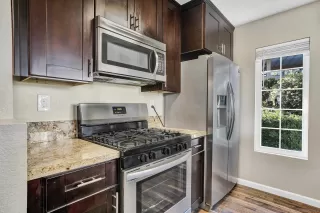 Photo #6: 230012635 Listing