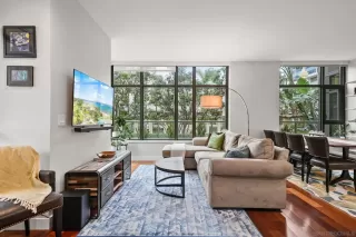 Photo #5: 230012682 Listing