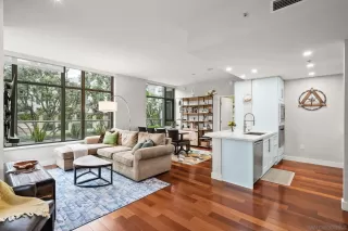 Photo #6: 230012682 Listing