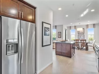 Photo #3: 230012695 Listing