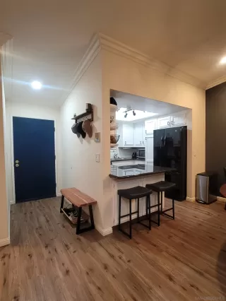 Photo #1: 230012697 Listing