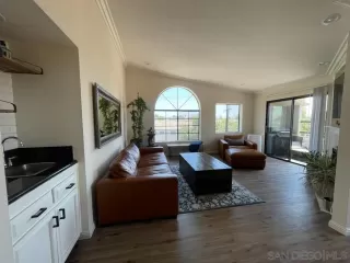 Photo #4: 230012697 Listing