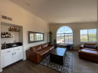 Photo #5: 230012697 Listing