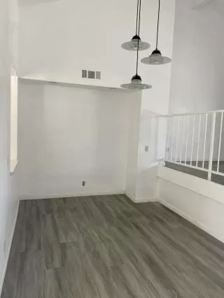 Photo #3: 230012725 Listing