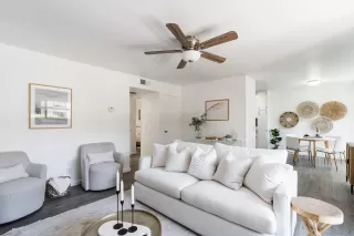 Photo #3: 230012746 Listing 