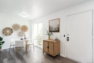 Photo #5: 230012746 Listing 