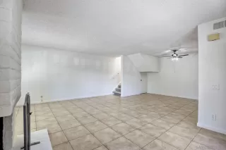 Photo #4: 230012790 Listing