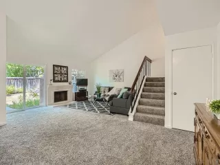 Photo #2: 230012798 Listing