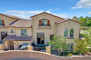 Photo #3: 230012806 Listing