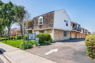 Photo #1: 230012807 Listing