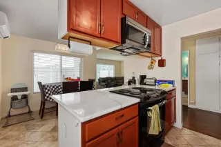 Photo #5: 230012810 Listing 