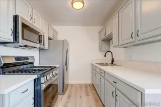 Photo #3: 230012858 Listing