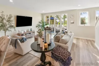 Photo #2: 230012862 Listing 