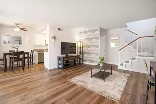 Photo #5: 230012886 Listing