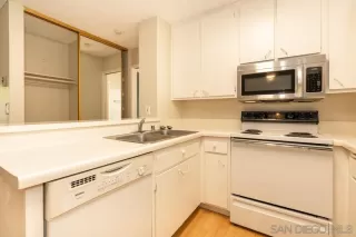 Photo #3: 230012891 Listing