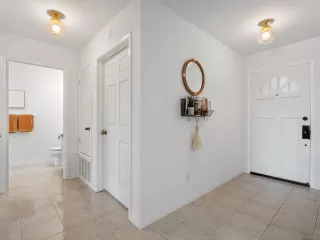 Photo #3: 230012893 Listing