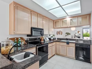 Photo #5: 230012893 Listing