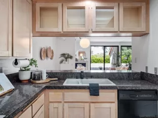 Photo #6: 230012893 Listing