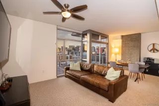 Photo #4: 230012895 Listing