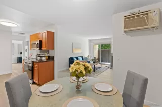 Photo #6: 230012907 Listing 