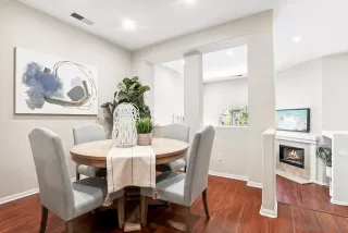 Photo #6: 230012925 Listing