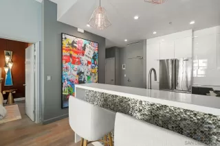 Photo #2: 230012940 Listing