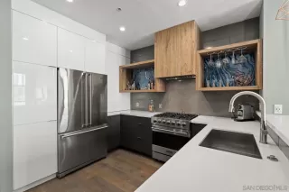 Photo #4: 230012940 Listing