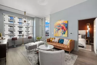 Photo #6: 230012940 Listing