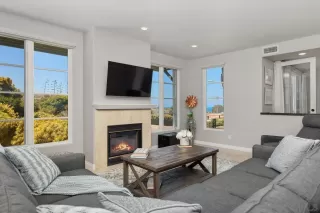 Photo #5: 230012948 Listing