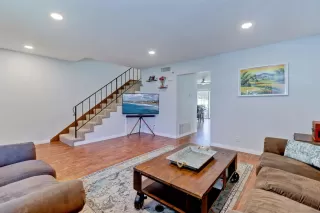 Photo #6: 230012954 Listing