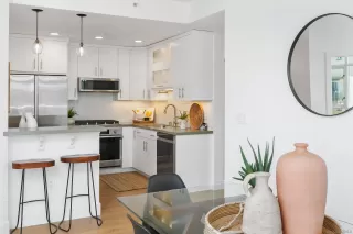 Photo #6: 230012960 Listing 