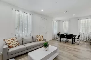 Photo #4: 230012968 Listing