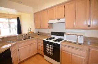 Photo #3: 230012991 Listing 