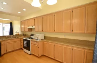 Photo #5: 230012991 Listing 