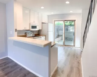 Photo #3: 230013001 Listing