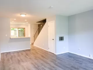 Photo #5: 230013001 Listing