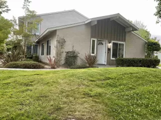 Photo #4: 230013004 Listing