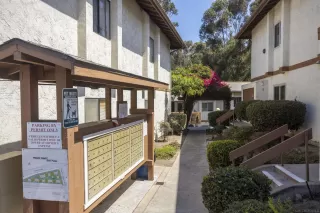 Photo #6: 230013008 Listing