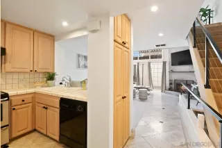 Photo #5: 230013013 Listing 