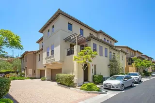 Photo #2: 230013033 Listing