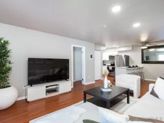 Photo #5: 230013059 Listing