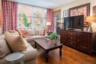 Photo #4: 230013066 Listing