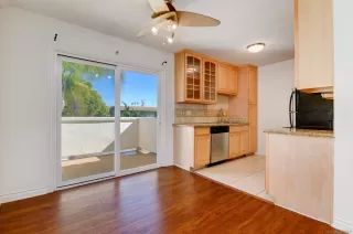 Photo #4: 230013079 Listing 