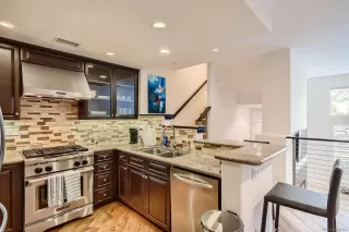 Photo #1: 230013136 Listing