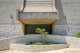 Photo #4: 230013175 Listing